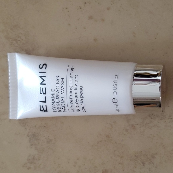 Elemis Dynamic Resurfacing Facial Wash - Picture 1 of 2